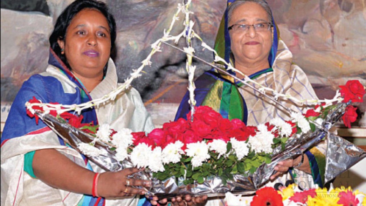 শুধু নির্বাচন করব তা নয়, শতভাগ গ্যারান্টি দিয়ে বিজয় আনবো!’: কারামুক্তির পরপরই নারায়ণগঞ্জ সাবেক মেয়র সেলিনা হায়াৎ আইভীর মেগা রাজনৈতিক হুঙ্কার, নির্বাচনী মাঠে তীব্র তোলপাড়