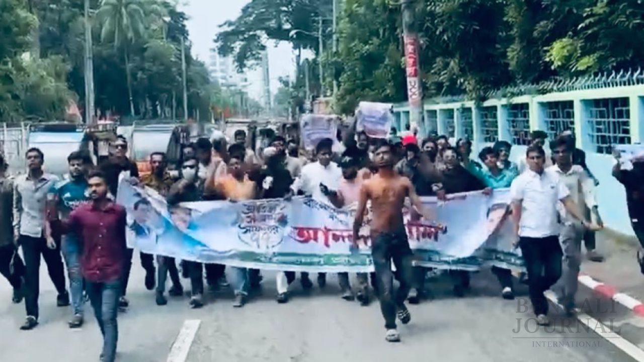 বরিশালে আওয়ামী লীগের মিছিল, সাবেক কাউন্সিলরসহ গ্রেফতার ১৭