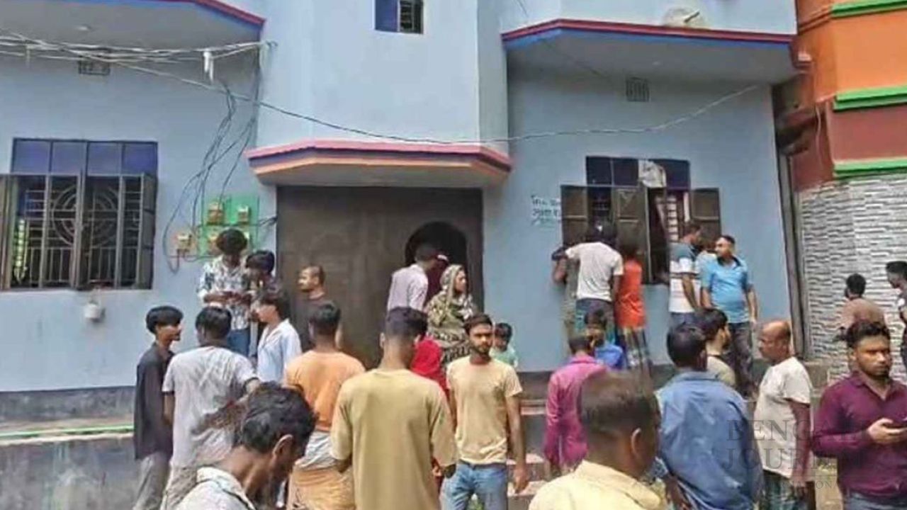লক্ষ্মীপুরে একই পরিবারের ৩ জনকে গলা কেটে হত্যা