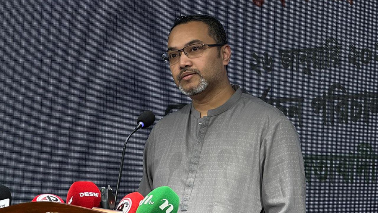‎চট্টগ্রাম বিভাগ ছাড়া সারা দেশে এইচএসসি পরীক্ষা চলবে: শিক্ষা উপদেষ্টা