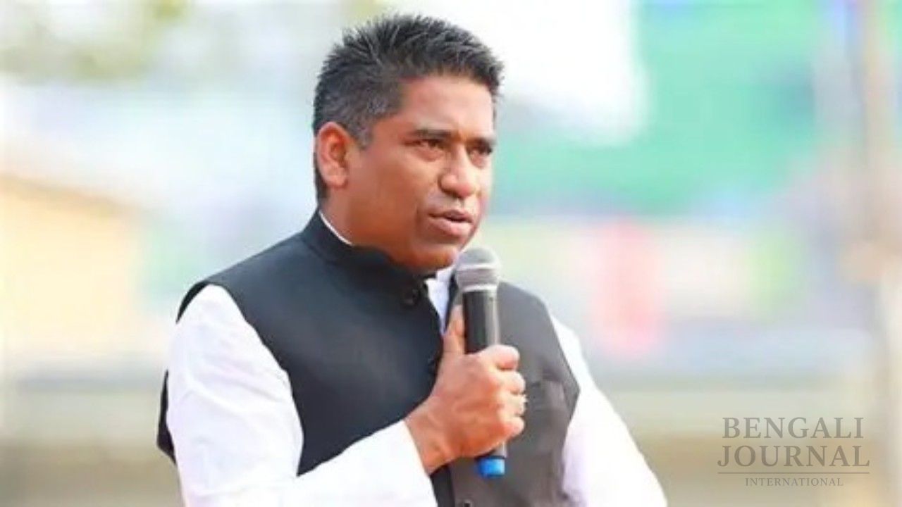 “আওয়ামী লীগ গোপনে নয়, ওপেনে ঢাকা দখল করবে”— সেরনিয়াবাত সাদিক আবদুল্লাহর চরম হুংকারে কাঁপছে রাজপথ!